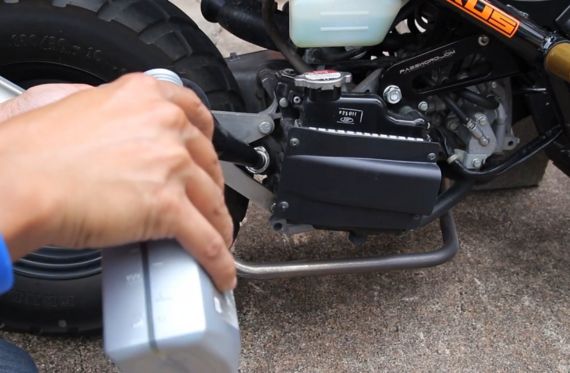 adding new oil to honda ruckus